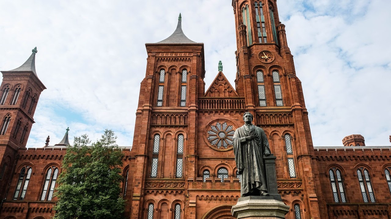 Charter Bus Rentals For Smithsonian